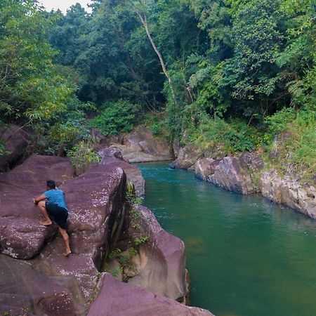 Jungle River Ginigathena 外观 照片